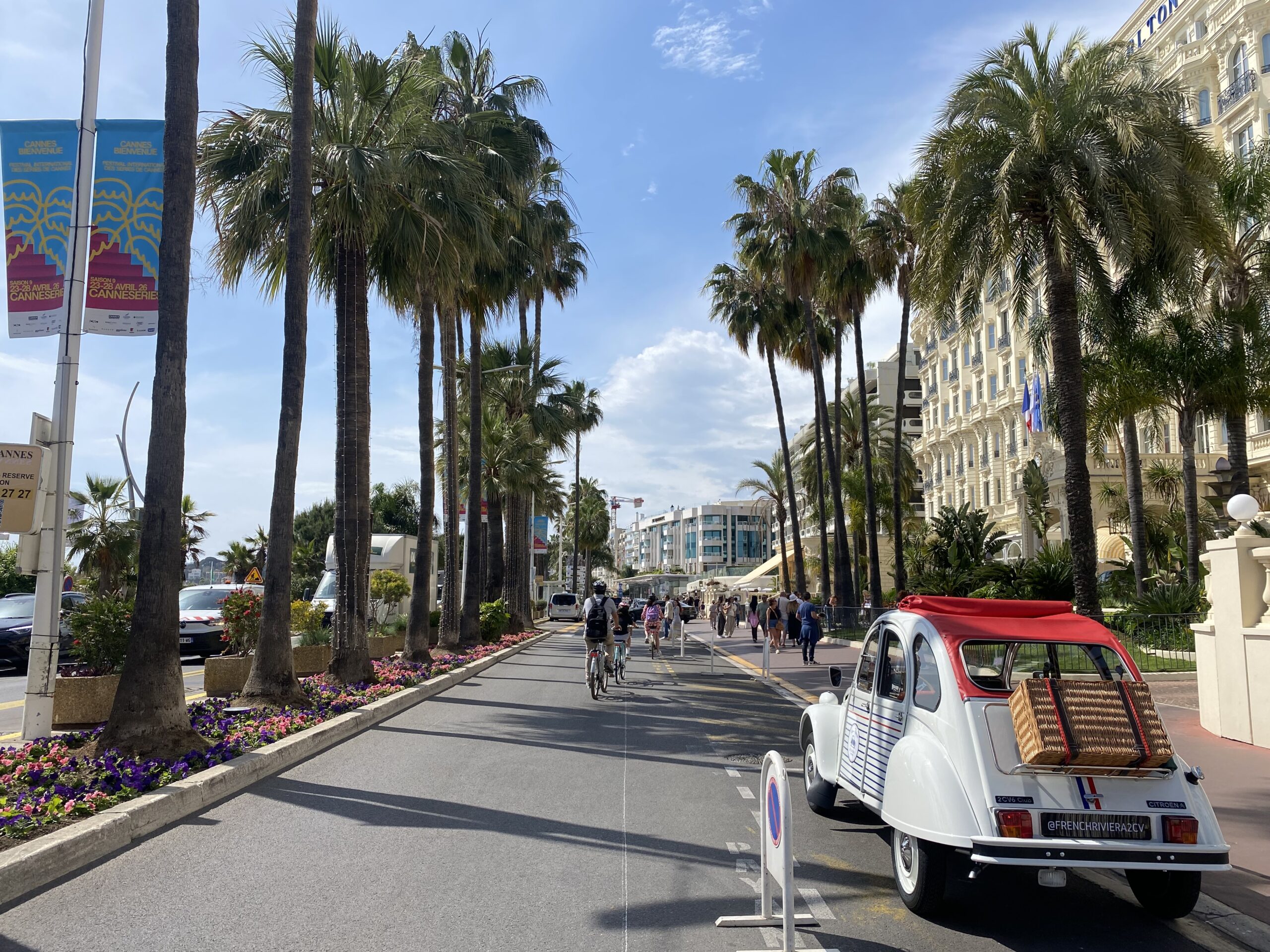 2CV vintage à Cannes