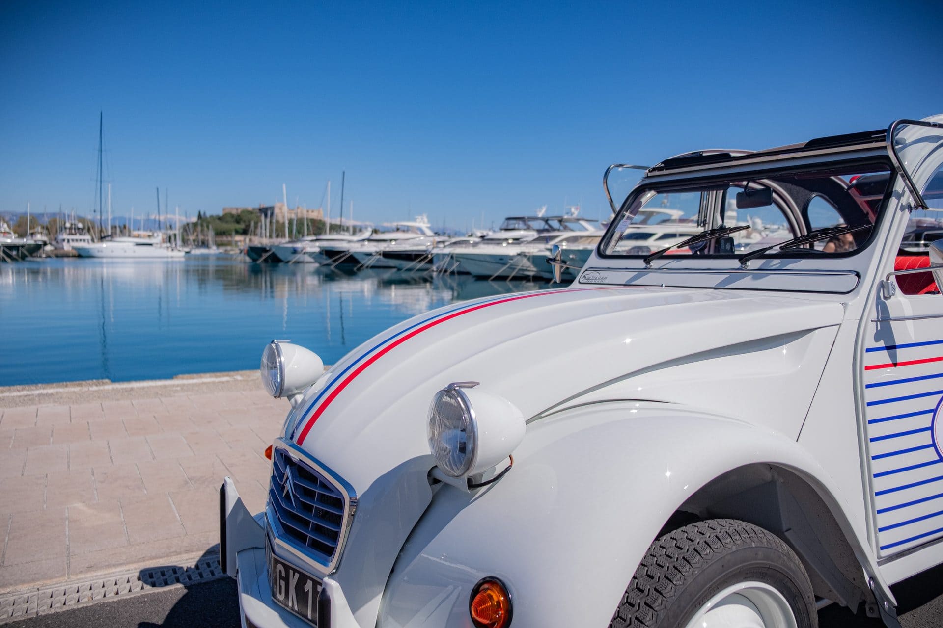 Citroën 2CV vintage sur la Côte d'Azur — 5