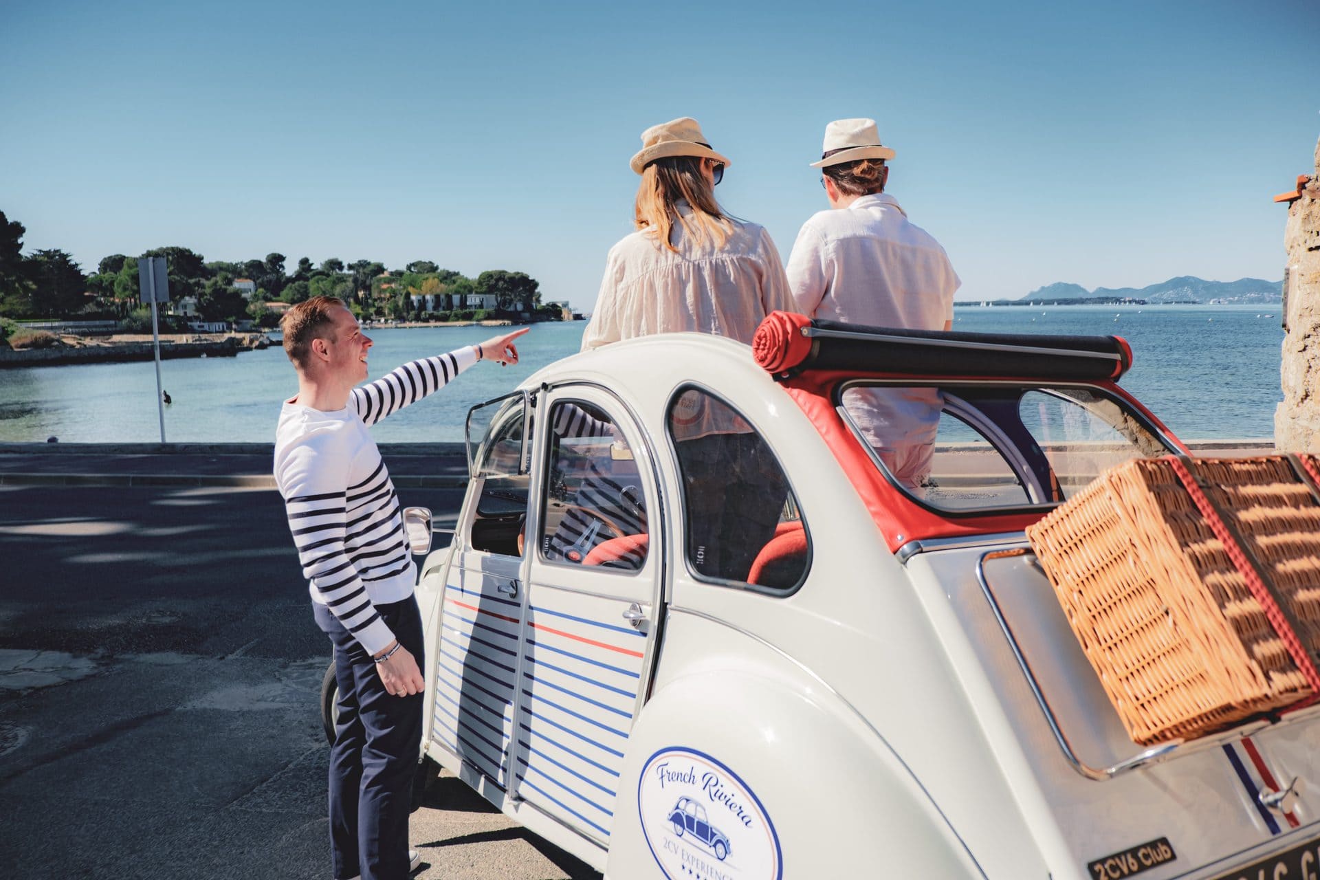 Citroën 2CV vintage sur la Côte d'Azur — 9