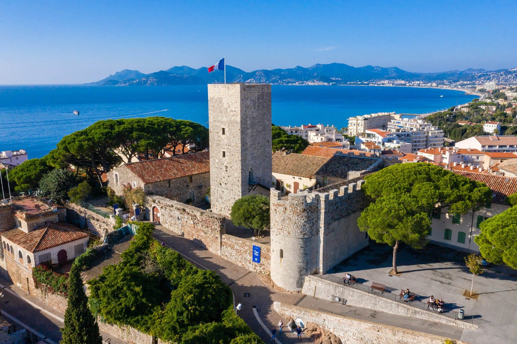 Cannes Tour — 14